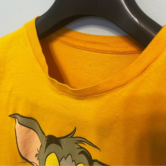 Tom and Jerry Yellow T-Shirt Tee Shirt Men’s Women’s Medium Pre-Owned - Picture 7 of 8